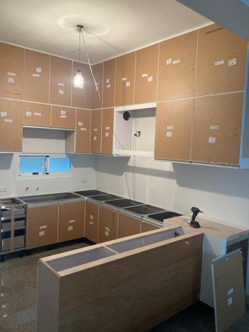 上順建材行 - 不鏽鋼廚具桶身、木作吊櫃與疊櫃桶身結合系統結晶鋼烤門片