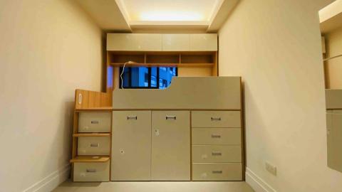 K·專業家具組裝 - 淘寶。架高床鋪訂製。床鋪結合床邊櫃以及床下收納式衣櫥外加樓梯與抽屜的結合