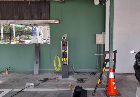 鉋爾萊綠能有限公司/充電樁及停車場建置/銷售/結帳系統 - 智慧型立柱遠端設定中 鉋爾萊綠能有限公司/充電樁及停車場建置/銷售/結帳系統 - 智慧型立柱遠端設定中