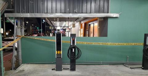 鉋爾萊綠能有限公司/充電樁及停車場建置/銷售/結帳系統 - AC11KW充電無人管理系統即將完工了 鉋爾萊綠能有限公司/充電樁及停車場建置/銷售/結帳系統 - AC11KW充電無人管理系統即將完工了