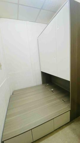 K·專業家具組裝 - 淘寶。系統櫃訂製。衣櫥+床邊櫃+床鋪。ps: 利用訂製的特性讓超小的空間能有效利用