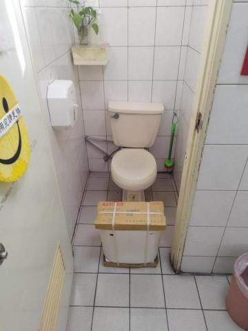 周昆興 - 馬桶水箱更新工程（前）