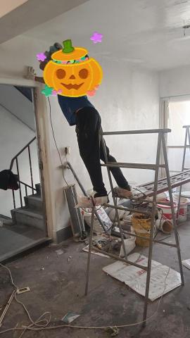 熊熊 - 屋內除鏽.補土.打磨.噴漆