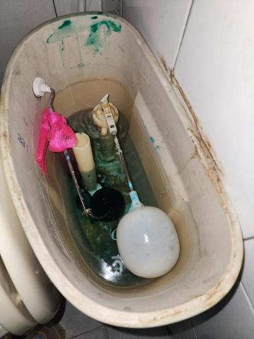 阿寬水電 - 更換水箱零件（後）