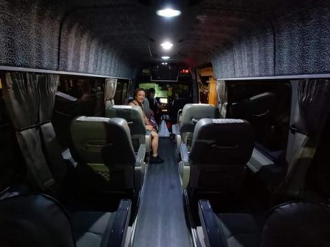 *宜蘭*旅遊包車-九人座/保母車/中巴 - 