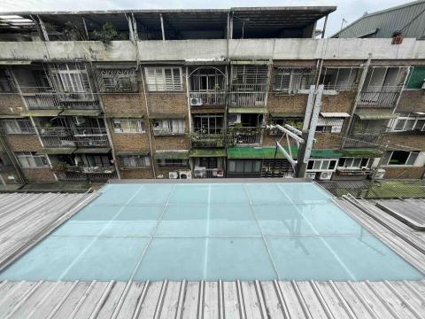 玻璃或pc採光罩清潔 - 玻璃採光罩