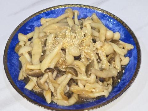 王苓格（小米廚房） - 素薑炒雙菇