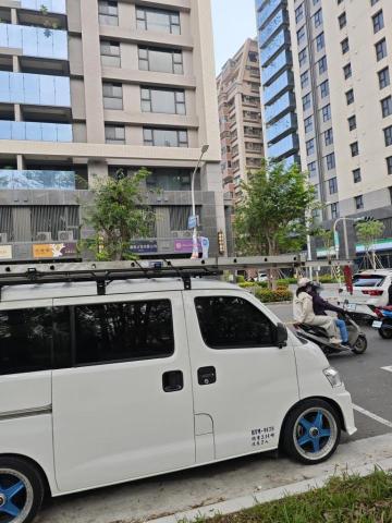 陳信捷 - 工程車