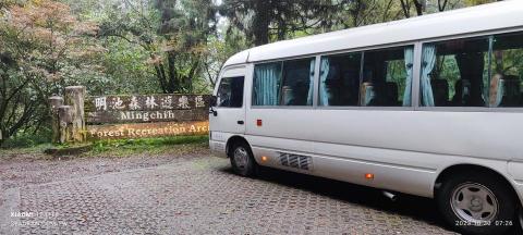 *宜蘭*旅遊包車-九人座/保母車/中巴 - 