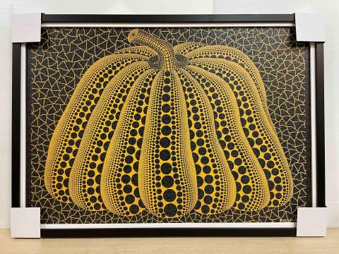 影子拼圖館 - 1000片的拼圖，圖面有經過防水壓膜處理，再搭配喜愛的顏色的實木框。