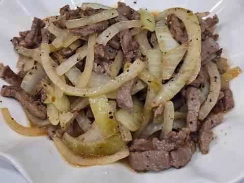 王苓格（小米廚房） - 黑胡椒牛柳