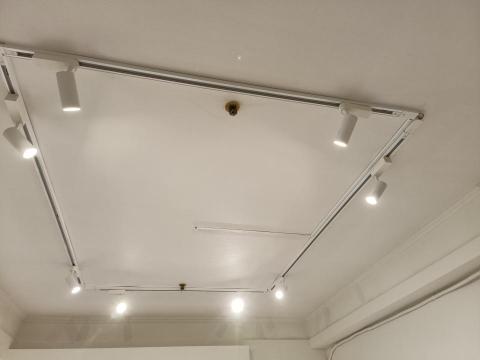 吳鋕漳 - 安裝軌道燈