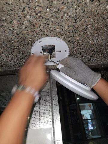 阿寬水電 - 吸頂燈安裝（中）