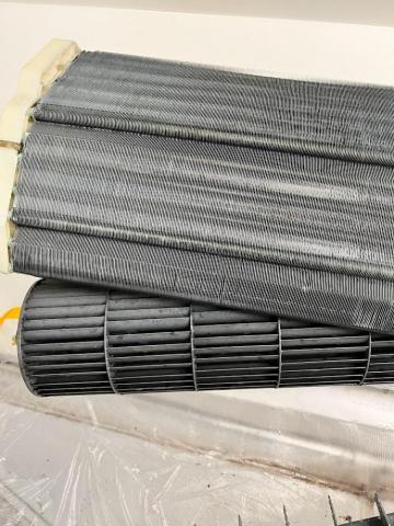 森璟冷氣空調行 - 分離式清洗1100最低900