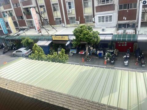 芯橋實業工程企業社 - 清版雨遮