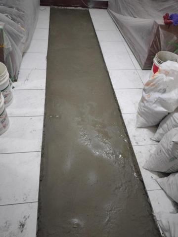 隆興工程行 - 地板碰龜打除