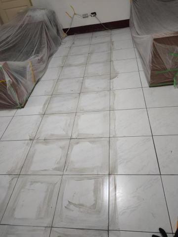 隆興工程行 - 地板磁磚碰龜打除重貼