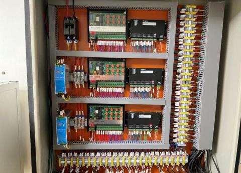 智聲有限公司 - 工地臨時電系統送電測試
智聲有限公司服務範圍:
機電五大系統,給排水、電統、空調、消防與弱電系統,服務可遍佈全台。我們以機電專業為基礎,進行監視、門禁、火警廣播、緊急求救、光纖網絡、無線傳輸等系統的整合,提供銷售、安裝、維修等全方位的服務和技術支援。
 智聲有限公司 - 工地臨時電系統送電測試
智聲有限公司服務範圍:
機電五大系統,給排水、電統、空調、消防與弱電系統,服務可遍佈全台。我們以機電專業為基礎,進行監視、門禁、火警廣播、緊急求救、光纖網絡、無線傳輸等系統的整合,提供銷售、安裝、維修等全方位的服務和技術支援。