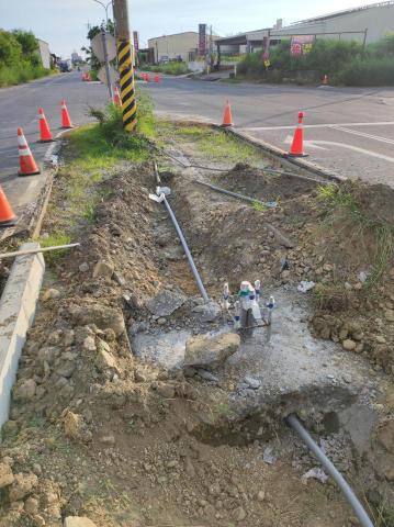 智聲有限公司 - 道路路燈配設
智聲有限公司服務範圍:
機電五大系統,給排水、電統、空調、消防與弱電系統,服務可遍佈全台。我們以機電專業為基礎,進行監視、門禁、火警廣播、緊急求救、光纖網絡、無線傳輸等系統的整合,提供銷售、安裝、維修等全方位的服務和技術支援。
 智聲有限公司 - 道路路燈配設
智聲有限公司服務範圍:
機電五大系統,給排水、電統、空調、消防與弱電系統,服務可遍佈全台。我們以機電專業為基礎,進行監視、門禁、火警廣播、緊急求救、光纖網絡、無線傳輸等系統的整合,提供銷售、安裝、維修等全方位的服務和技術支援。