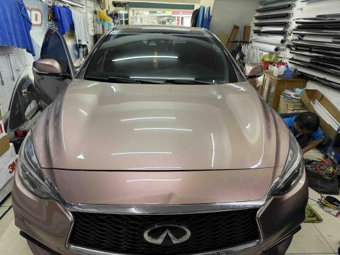 阿吉汽車大樓隔熱紙汽車玻璃更換 - Q30前檔風玻璃更換加貼前檔專用隔熱紙。已完工。特價中