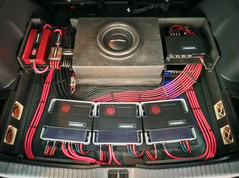 車聚點 汽車音響 - 專業音響器材~專業施工