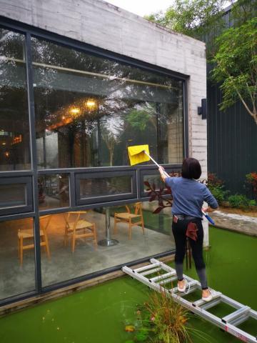 台中立澄清潔公司 - 台中玻璃清潔
立澄清潔0966-823-168