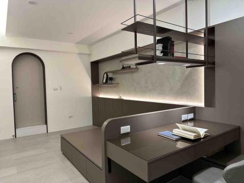 王冠裝修工程 - 主臥配置加工作區域