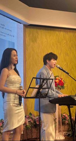 零企藝術有限公司/台灣音樂世紀樂團 - 合作歌手 零企藝術有限公司/台灣音樂世紀樂團 - 合作歌手