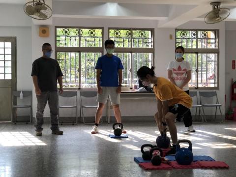 小哥 - 壺鈴課程