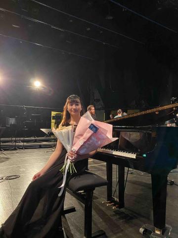 蘇芊卉 - 在法國表演鋼琴協奏曲