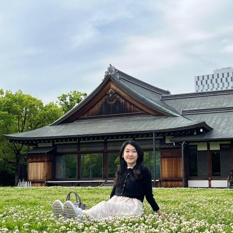 提供配音服務的專家Tashi Yong