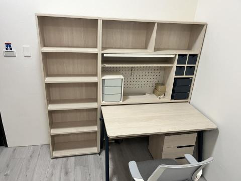 Mike Lin - 青少年學習書桌組