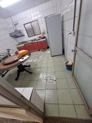 啟程泥作修繕工程 - 廚房地面磁磚空古