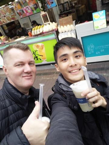 Denis S' - Проведение экскурсии Даньшуй в Синьбэе.