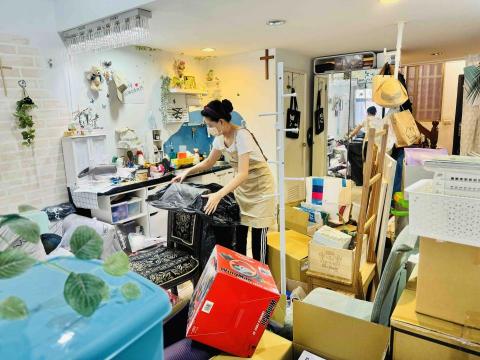 許老獅整理工作室 - 無痛搬家，幫助您快速打包裝箱，依照您的需求新家配置上架。