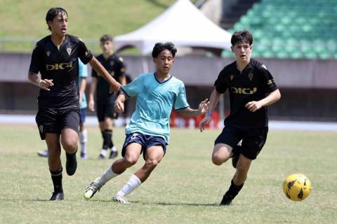 鄧穎謙（魚路小鄧 攝影工作室） - 