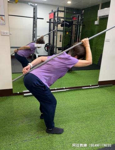 Eason運動按摩｜私人教練 - 銀髮族動作優化