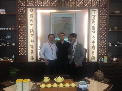 Denis S' - Посещение завода 群佳科技 в Мяоли.