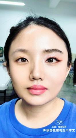 麥絹岱妝髮整體造型 -  【妝容前.後對比】
    姵君新娘.心地善良，非常的善解人意，讓我們先畫一邊的妝容，其前.後對比，好讓我們拍照當作作品，來呈現專業技術，對於我們的信任真的是沒話說，很感謝她的配合度極好！