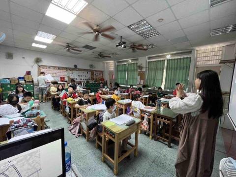 曾愉評 - 王公國小入班教學