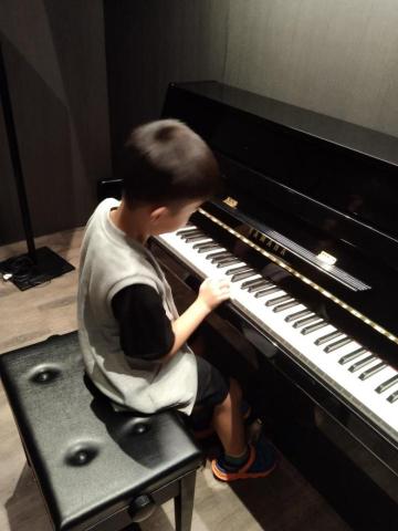 周尉華 - 作曲課