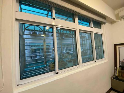 林琦玲 - 窗戶清潔