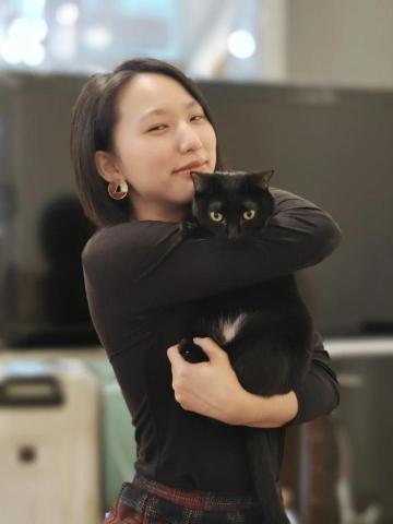 吳季蓉 寵物保母 - 家裡養了四年的黑貓