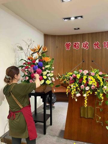 The Flower嬪嬪花藝坊 - 活動花藝佈置/教會插花