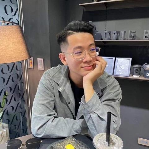 提供資源回收標誌服務的專家蔡鎮宇