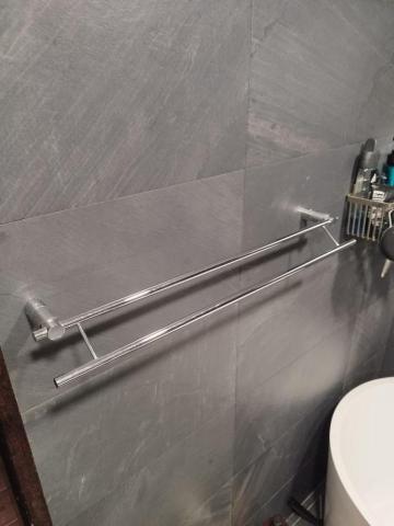 周昆興 - 浴室毛巾掛架修繕（完工）