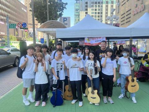 陳群升 - 大里兒福館青少年音樂班 陳群升 - 大里兒福館青少年音樂班