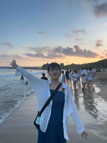 提供高雄衝浪教學服務的專家戴昀儀