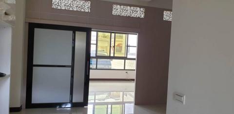 陳木匠工作室-高雄 - 客廳／廚房隔間及推拉門