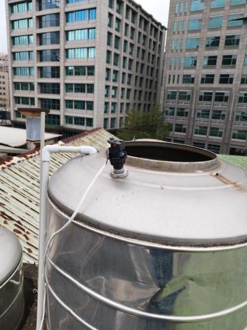 周昆興 - 水塔水位控制器修繕作業（前）